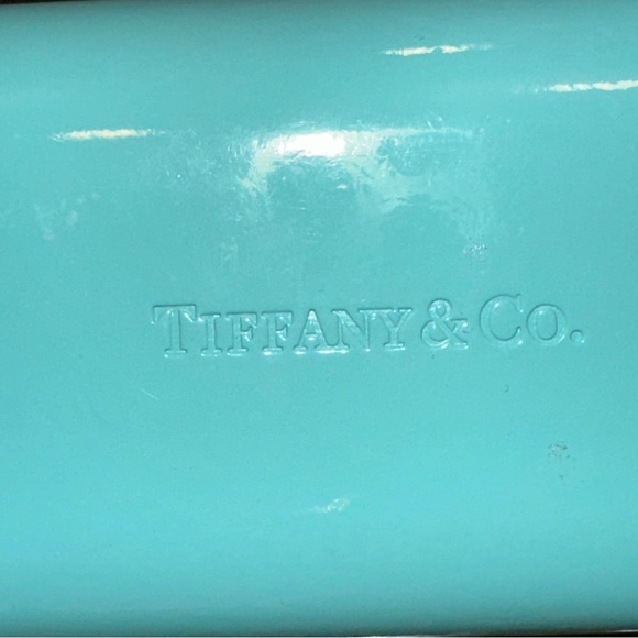 Tiffany & Co. Hard Shell Eyeglass Case With Cleaning Cloth - Picture 3 of 9